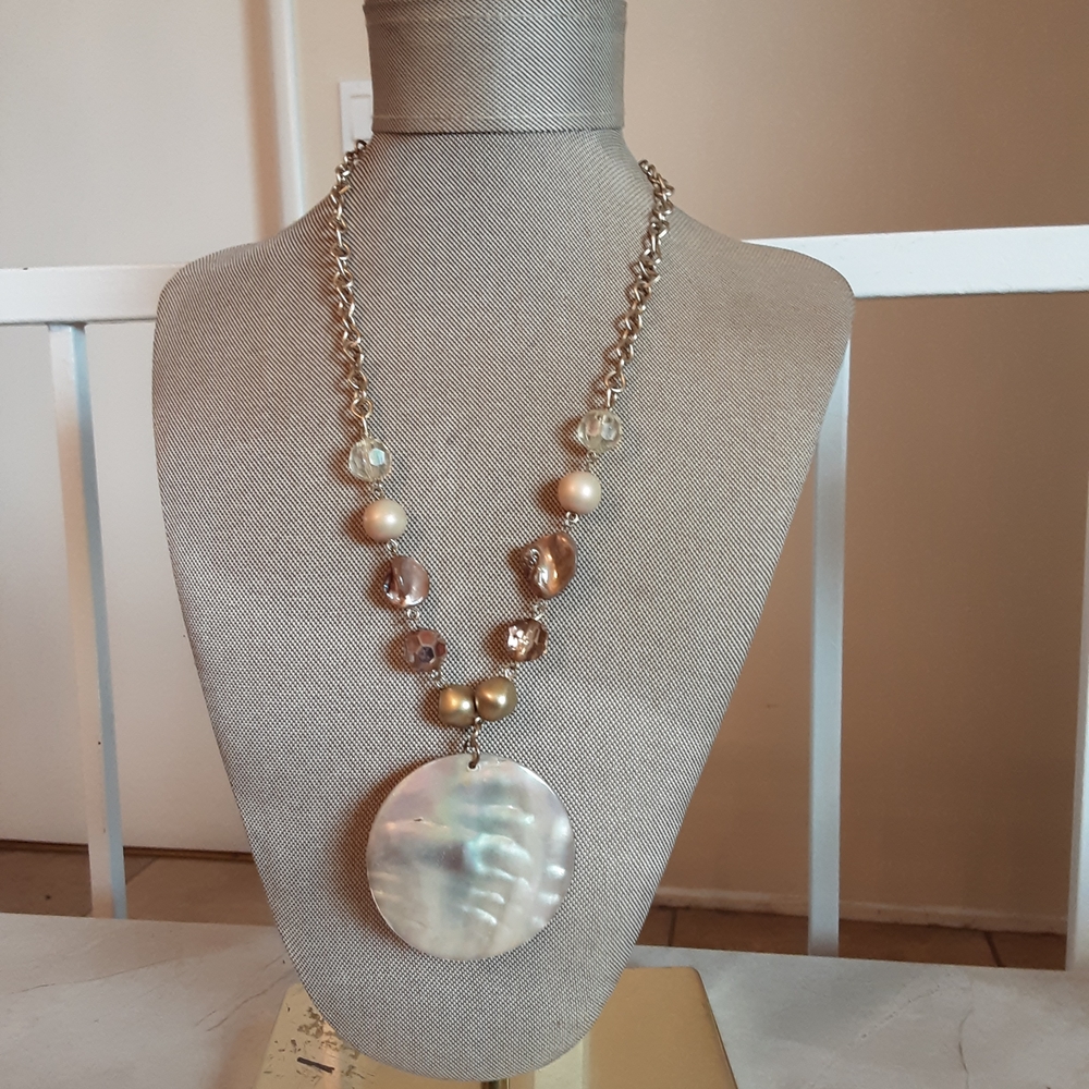 Elegant Natural Pearl and Stone Necklace